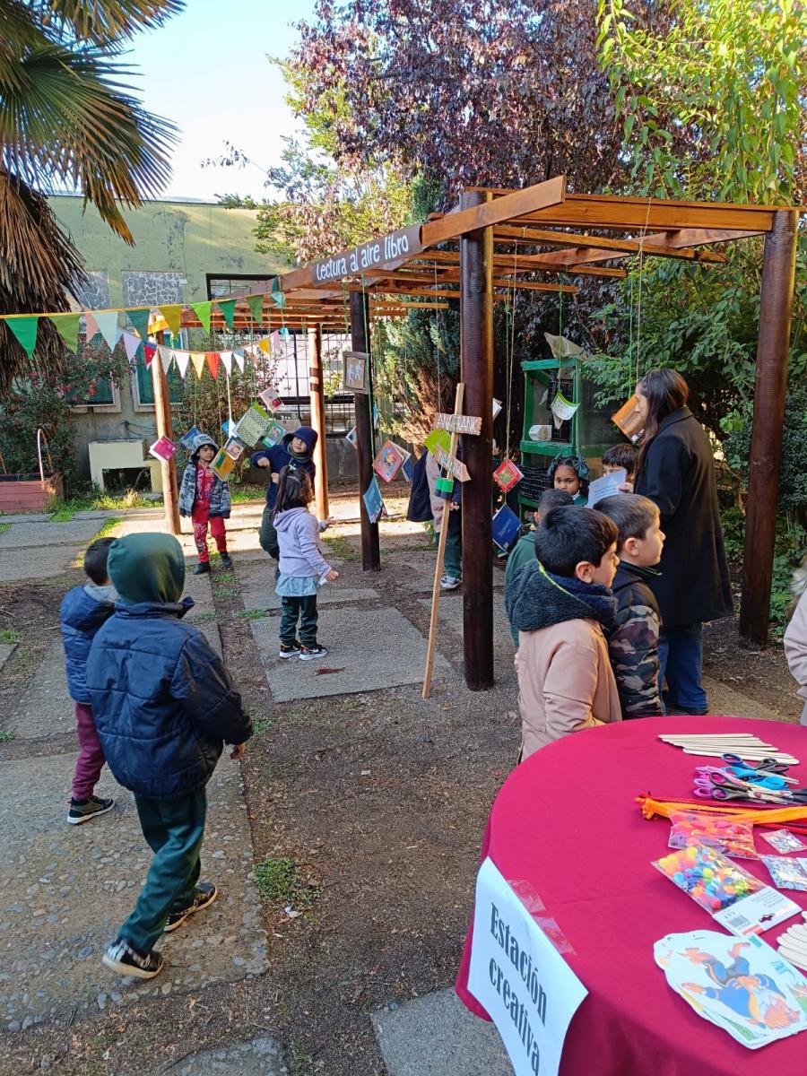 “Lectura al aire libro” en Escuela Básica Lautaro de Concepción