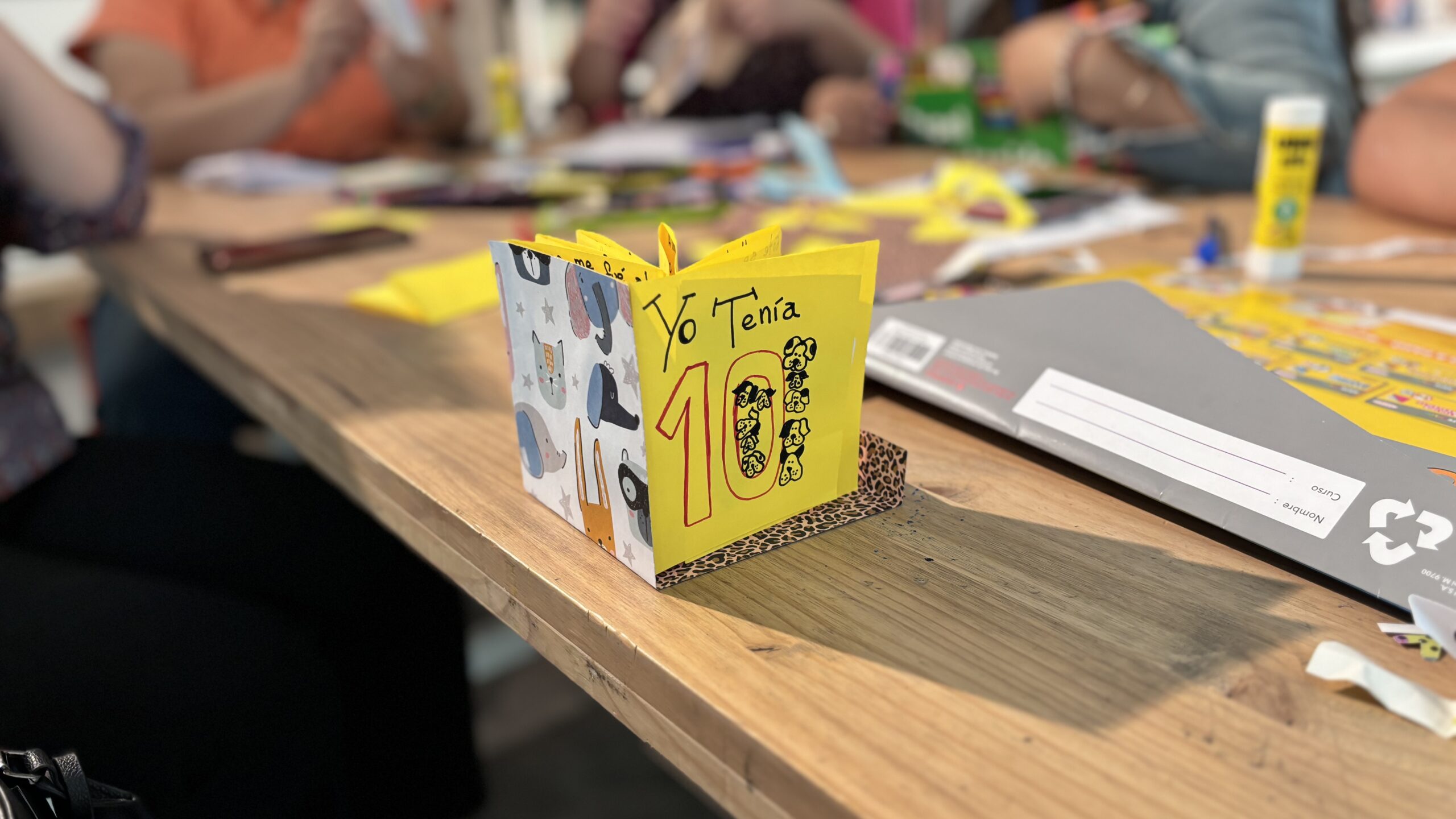 Equipo CRA realizó taller “Fanzines: vehículos para la mediación lectora”